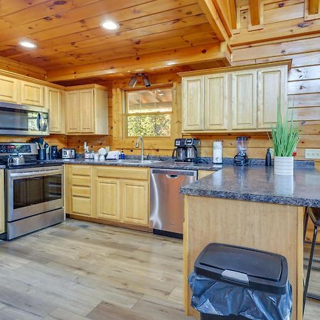 Pigeon Forge Cabin Rental With Decks And Hot Tub! Экстерьер фото