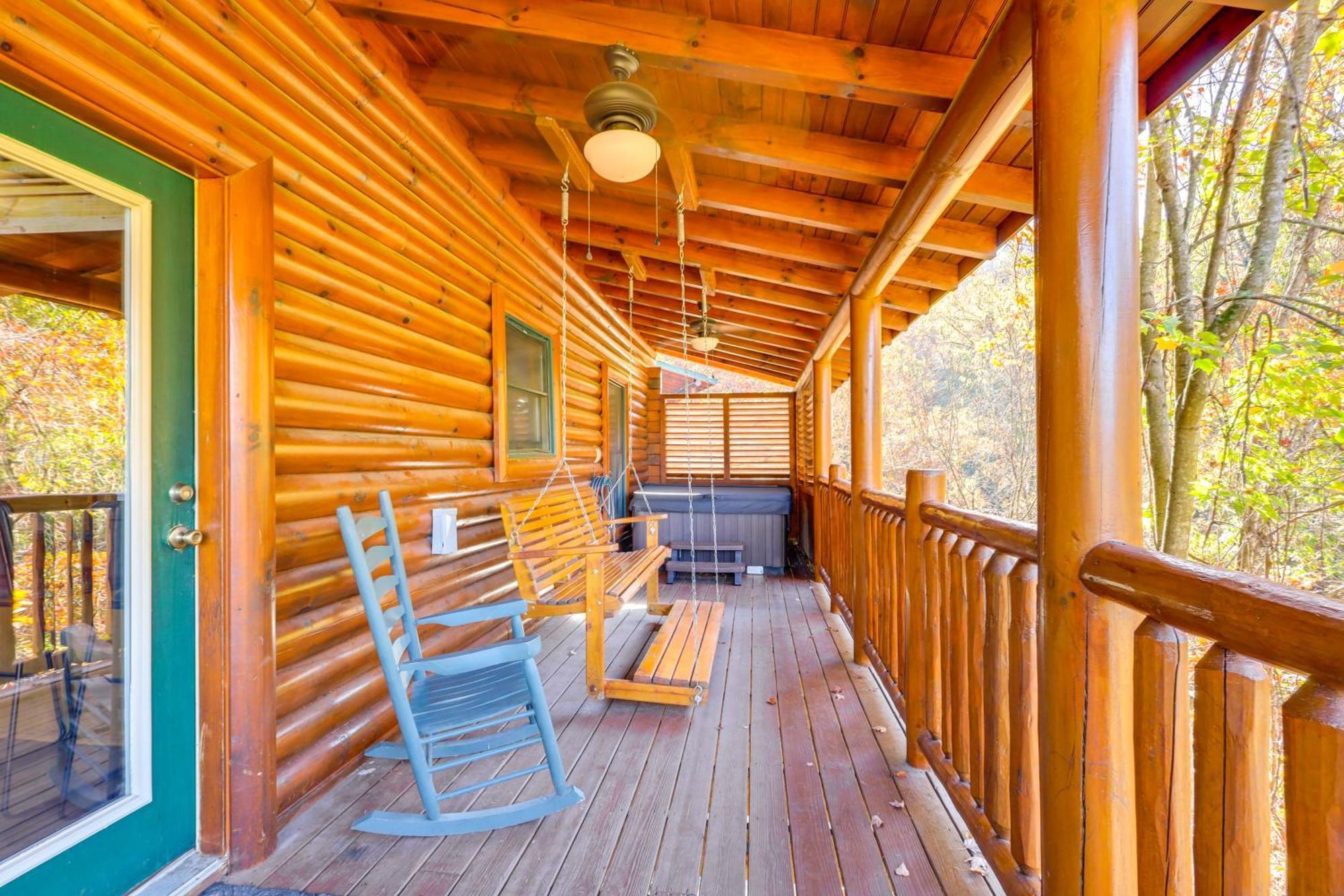 Pigeon Forge Cabin Rental With Decks And Hot Tub! Экстерьер фото