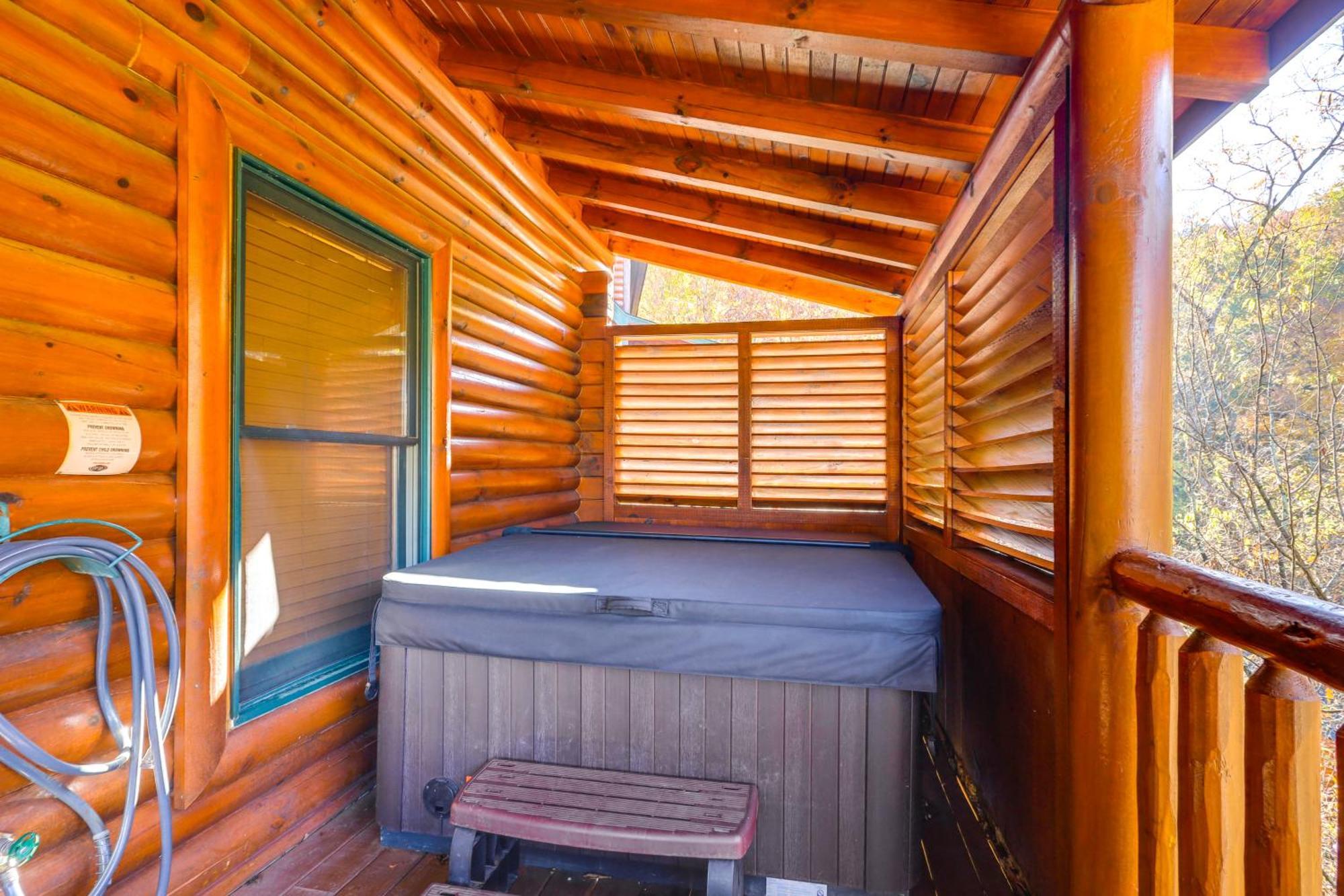 Pigeon Forge Cabin Rental With Decks And Hot Tub! Экстерьер фото