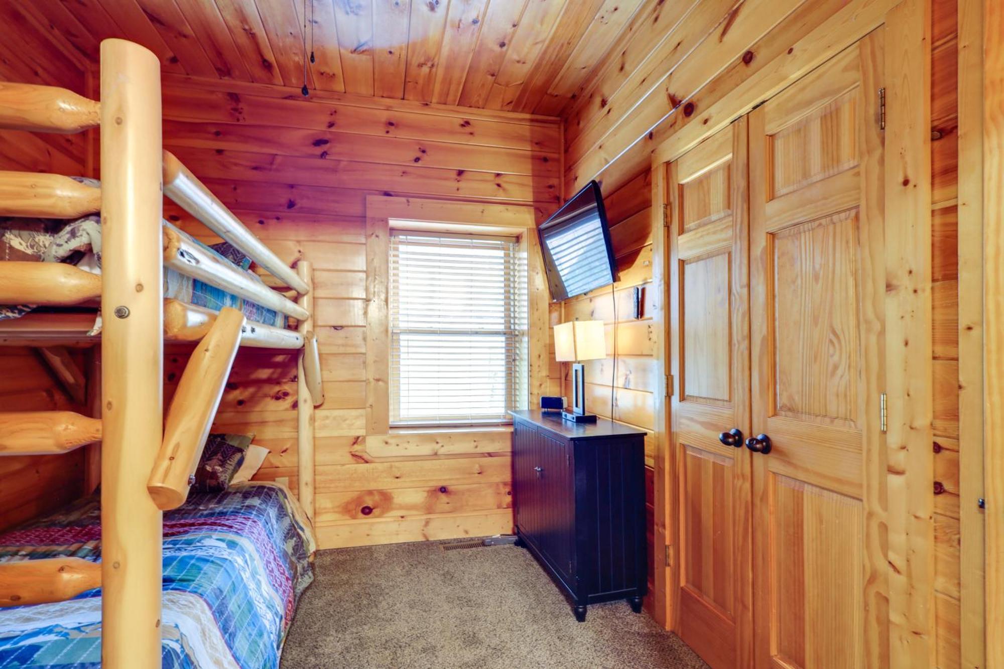 Pigeon Forge Cabin Rental With Decks And Hot Tub! Экстерьер фото